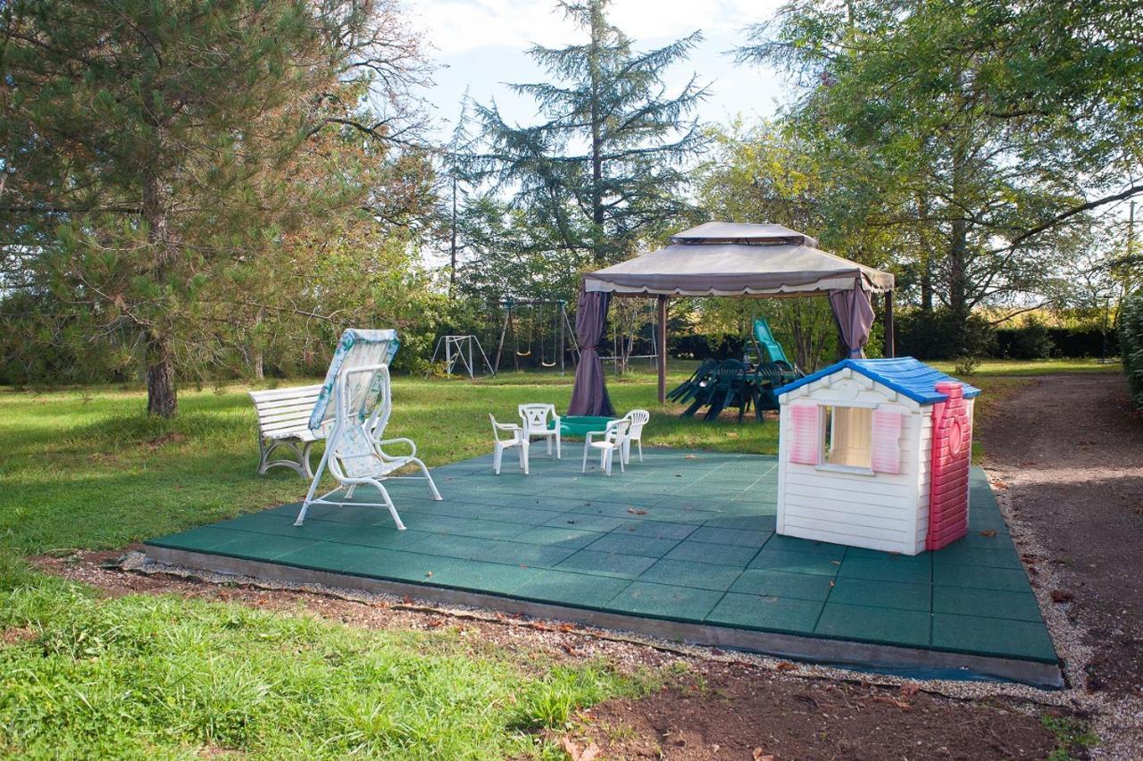 Vénès Domaine De Lalande B&B 외부 사진