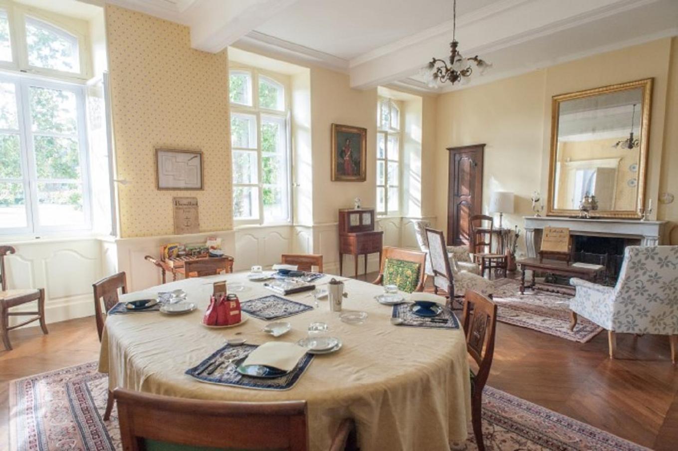 Vénès Domaine De Lalande B&B 외부 사진